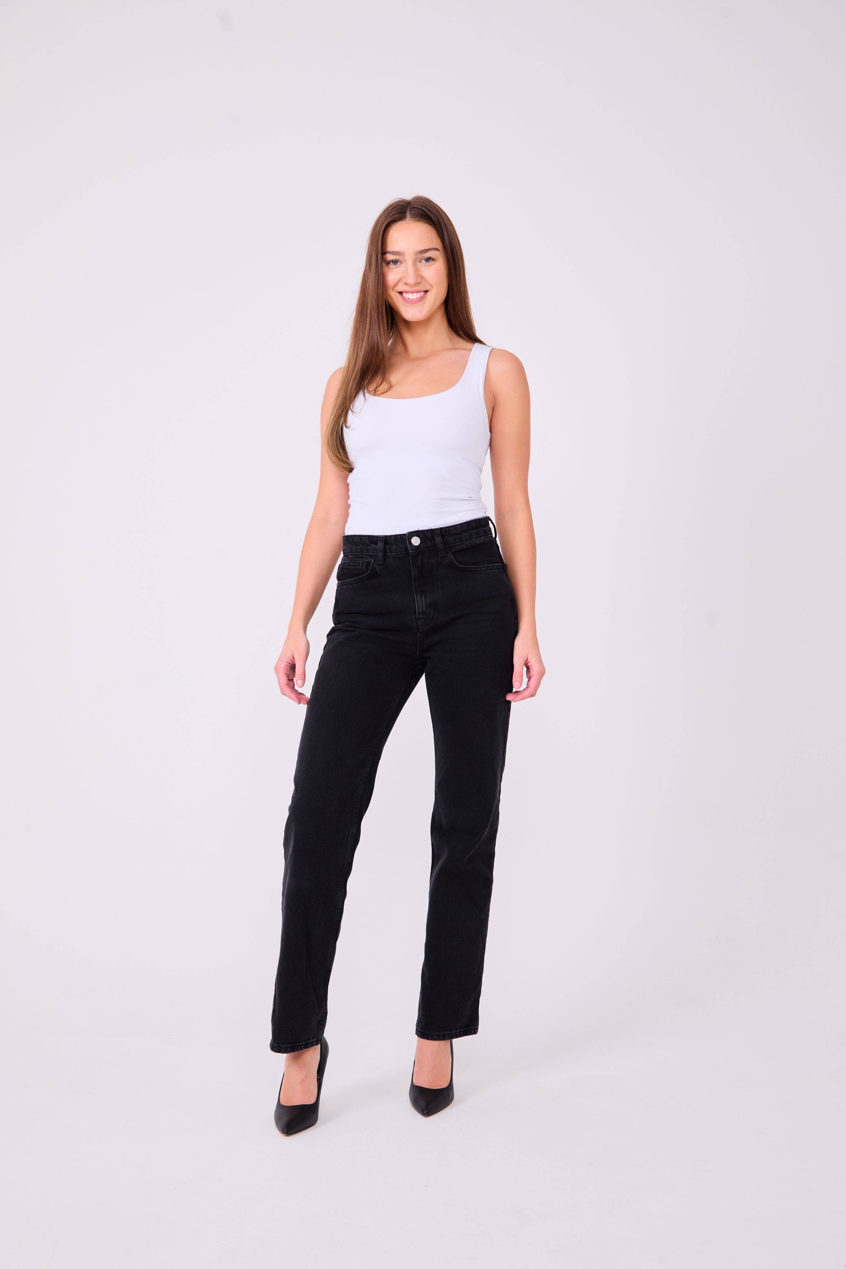 Image of Leah Harris