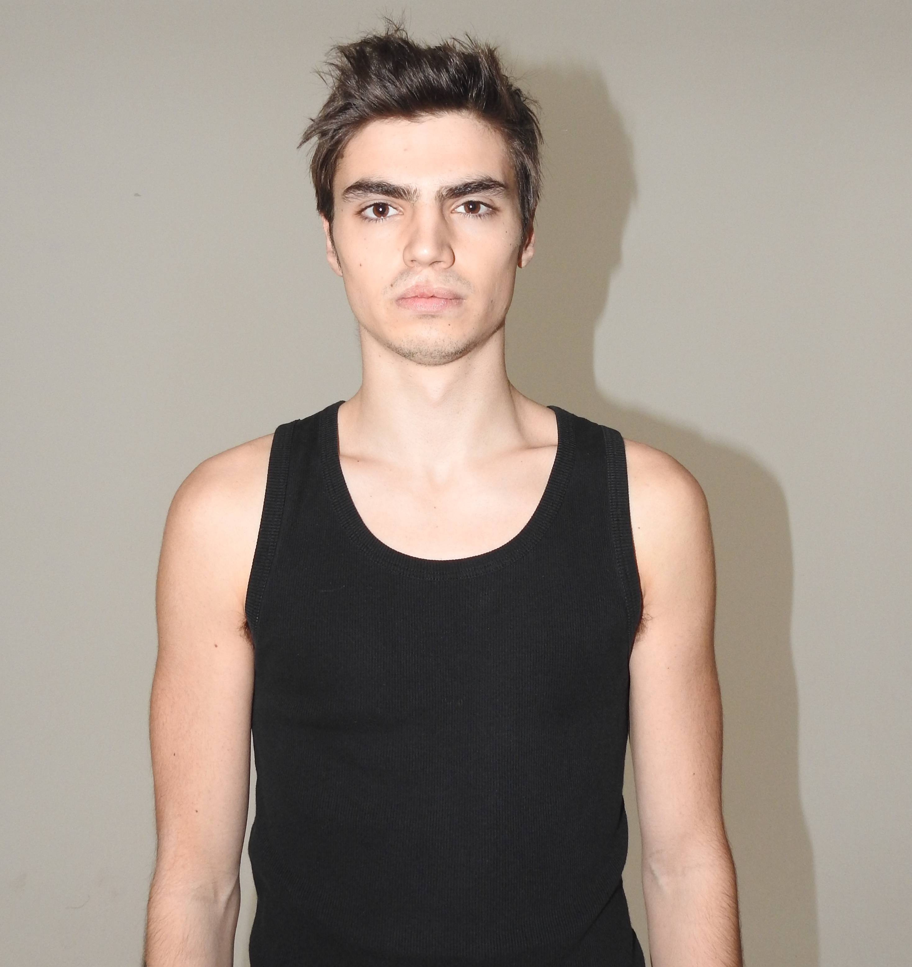 Image of Simon Larrezet