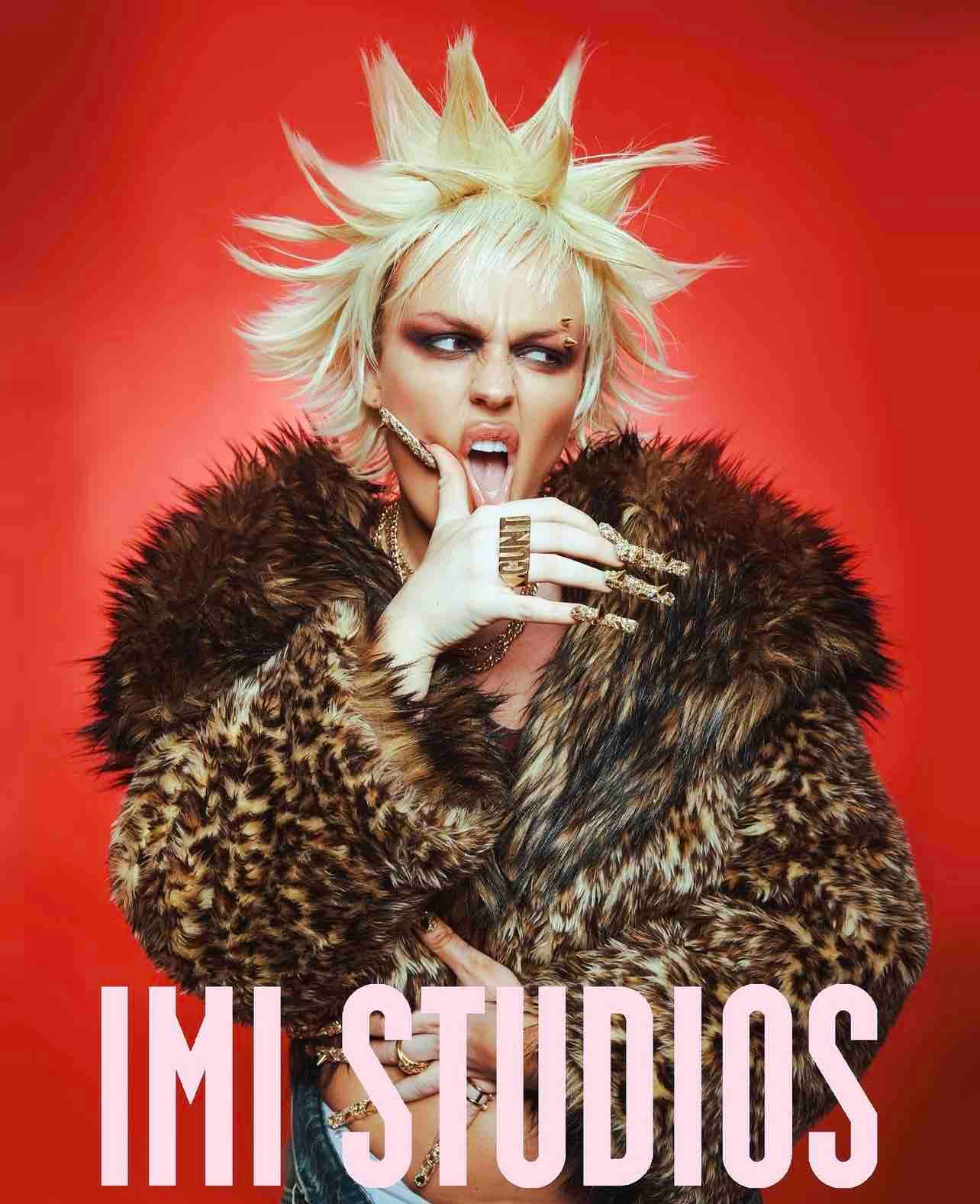 Image of Lucia Hannam