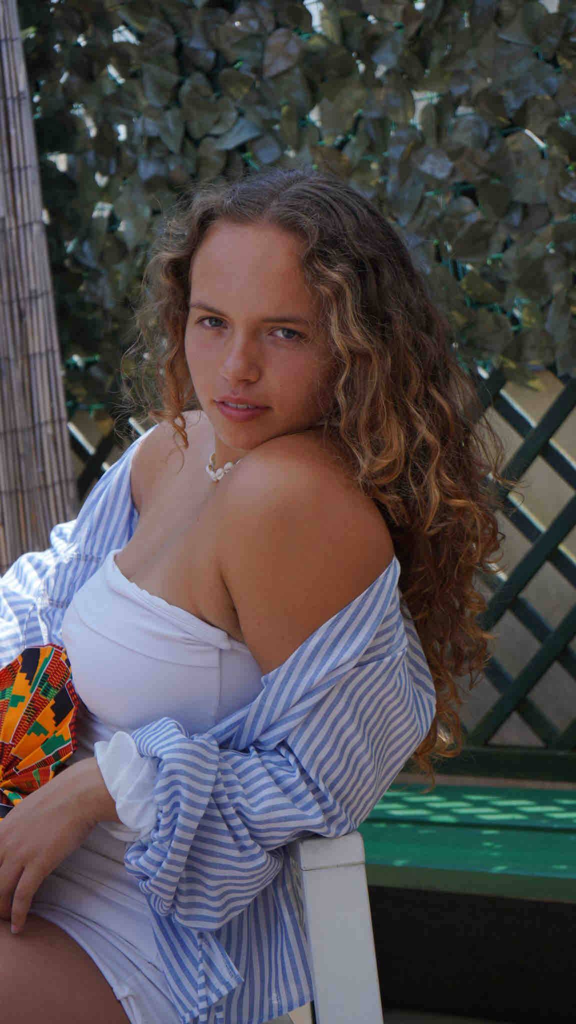 Image of Isabelle Girardi