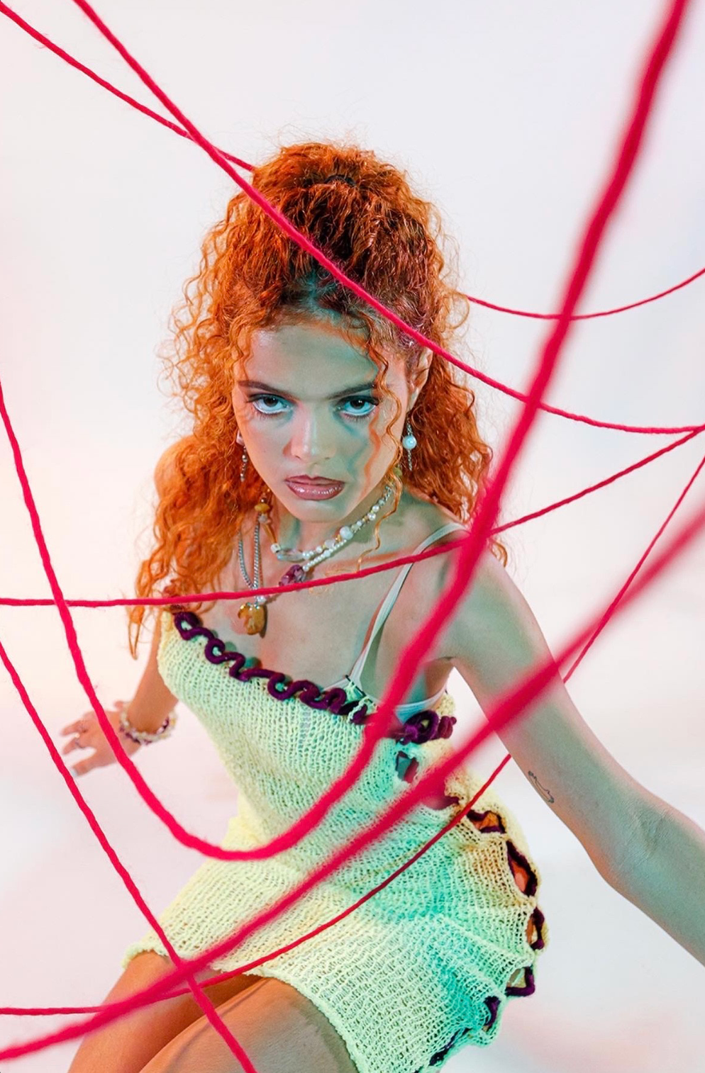 Contact - Iris Paiva De Almeida, image size:760x1158